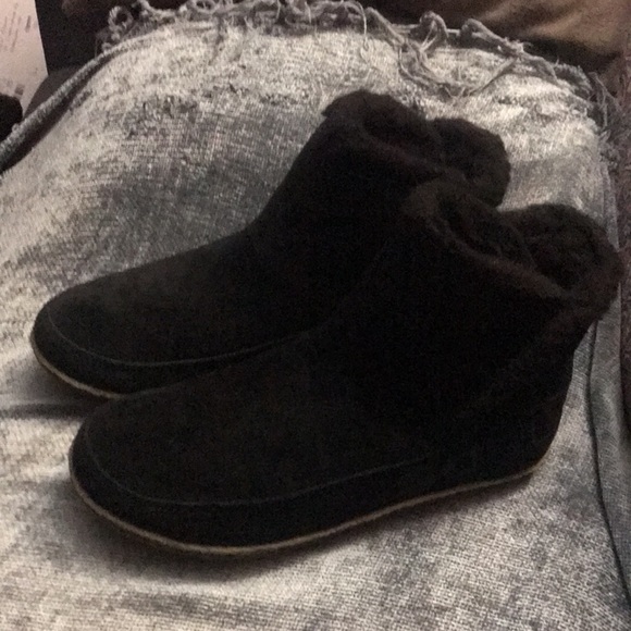 Sorel Nakisha Black Ankle Boot Slipper, Size 7, Like New - Picture 3 of 6